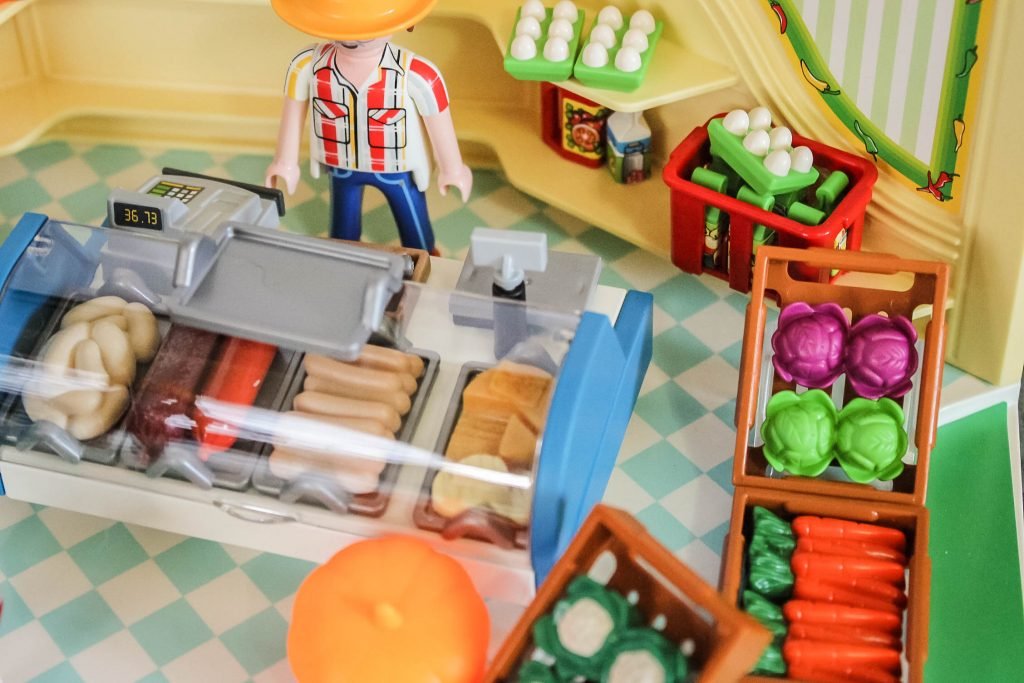 Playmobil City Life Grocery Store