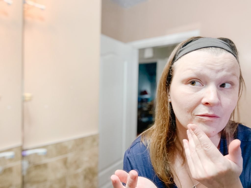 Woman applying Beauté Pacifique vitamin a creme