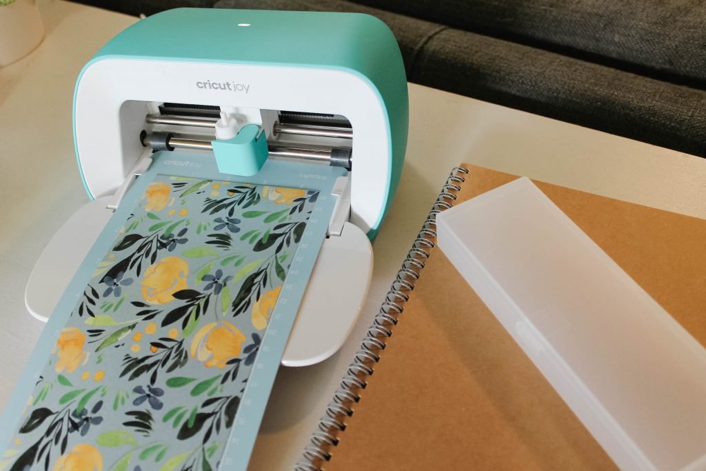 Easy Summer Journal DIY + More With Cricut Joy {First Impressions}